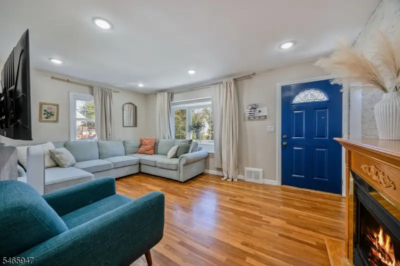 14 Farmingdale Ave, Brookdale, NJ 07003 - #3