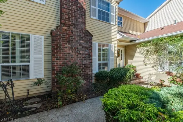 8 Birdseye Cir, Wayne Twp., NJ 07470