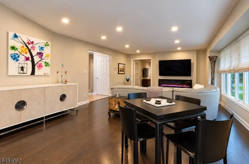 40 Shadowlawn Dr, Livingston, NJ 07039 - #3