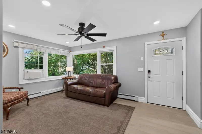 9 Oliver Rd, Landing, NJ 07850 - #3