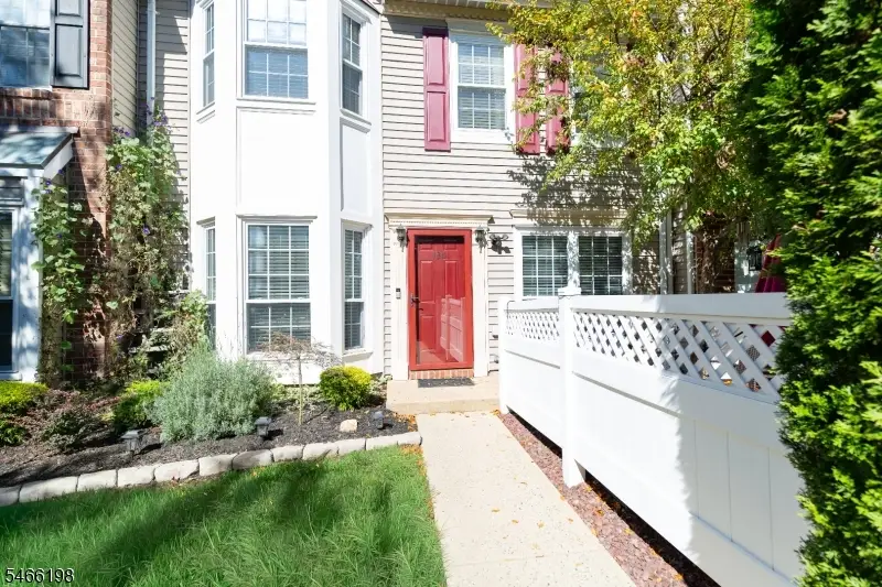 130 Albury Way, North Brunswick, NJ 08902 - #1