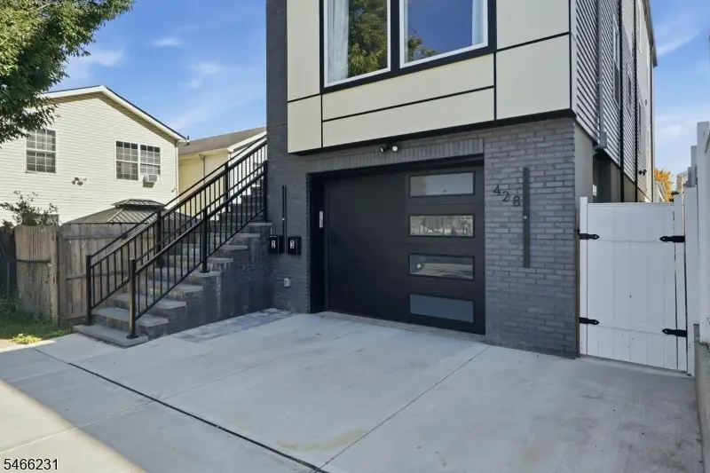 428 Peshine Ave, Newark, NJ 07112 - #2
