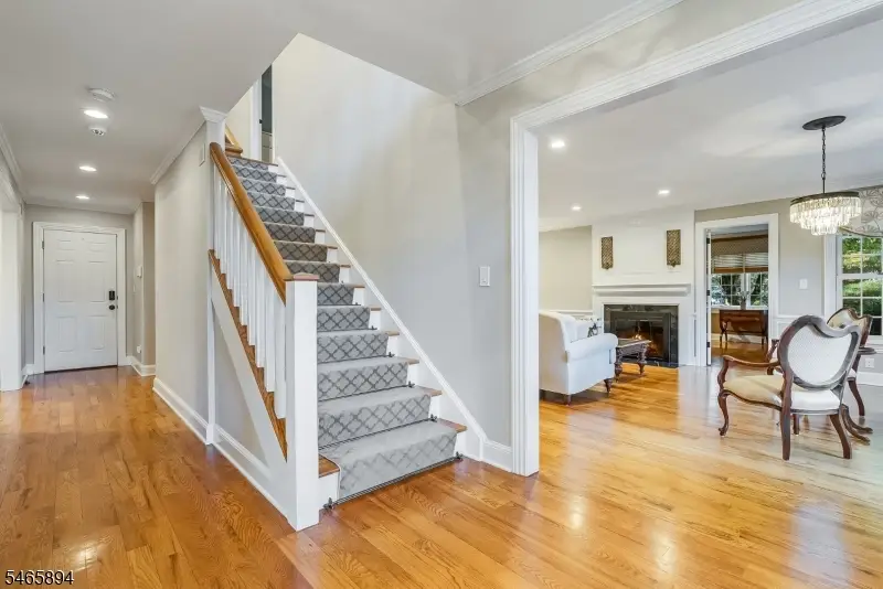 4 Barberry Row, Chester, NJ 07930 - #3