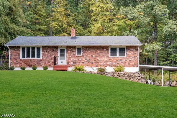30 Summerfield Rd, White Twp., NJ 07823