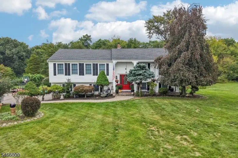 7 Weavers Ln, Readington, NJ 08889 - #1