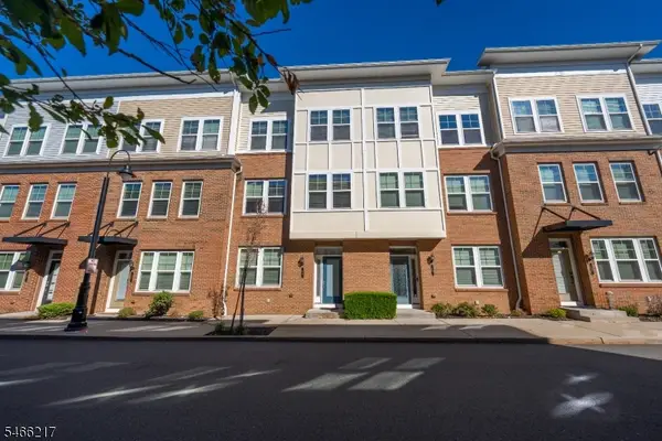 14 Fleet St, North Brunswick Twp., NJ 08902