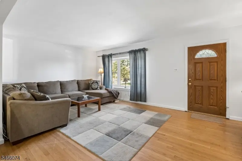147 Kingston Rd, Parsippany Troy Hills, NJ 07054 - #3