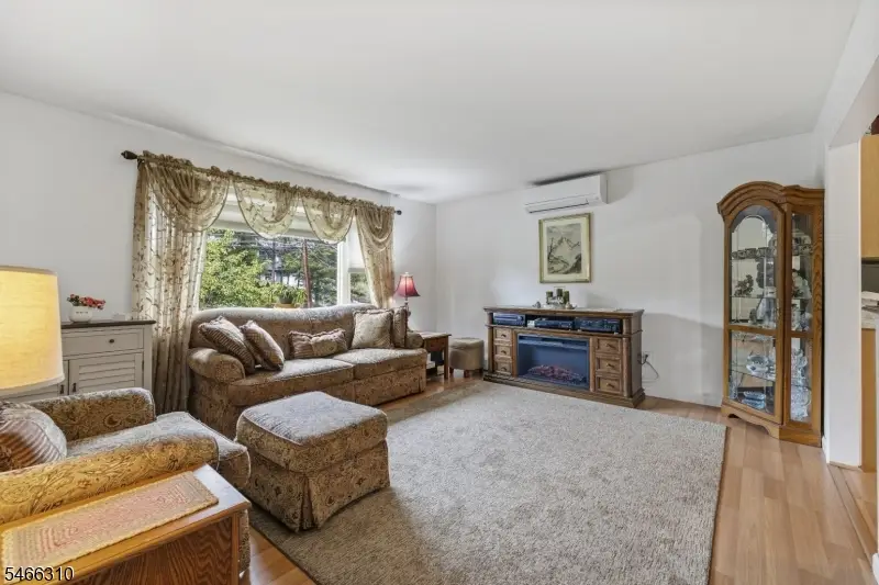 11 Vlietstra Dr, Glenwood, NJ 07418 - #3