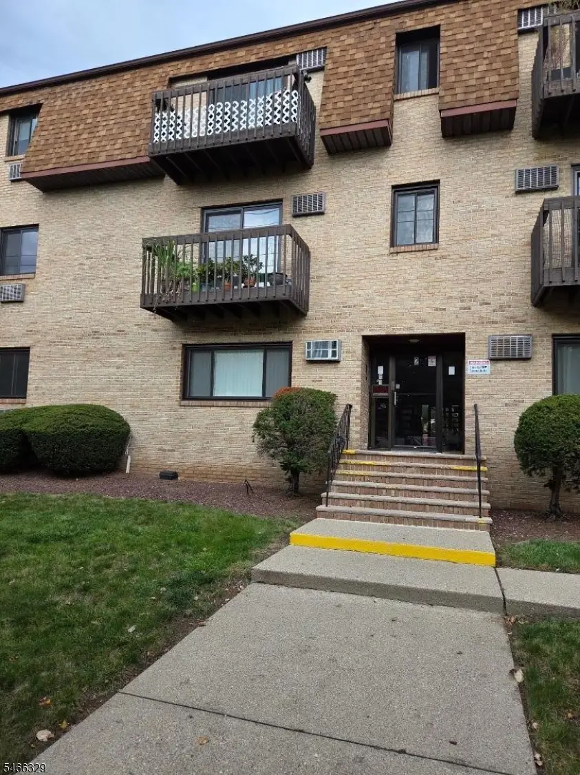2 Honiss St #15 A, Newark, NJ 07109 - #1