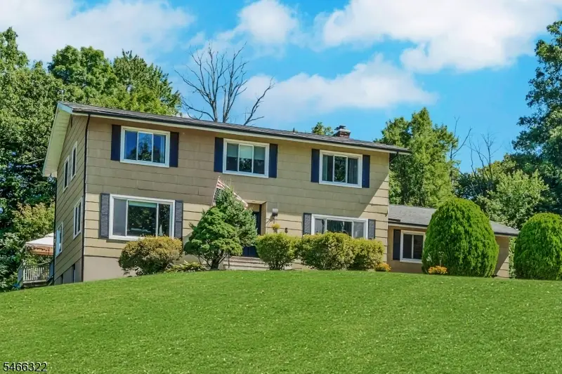 40 Hillsdale Dr, Vernon, NJ 07461 - #2