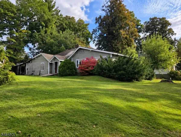 15 Lake Ave, West Milford Twp., NJ 07421
