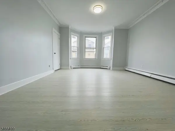 226 Patterson St, Harrison Town, NJ 07029