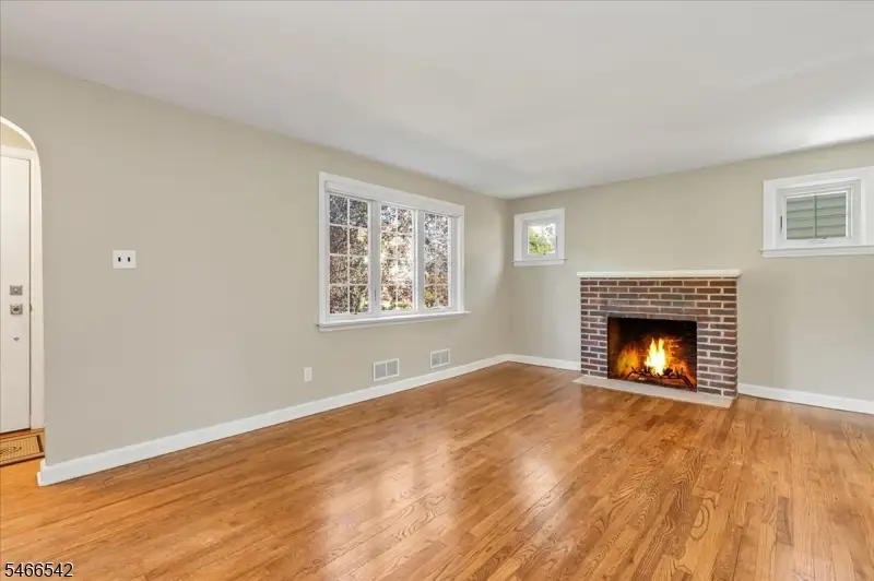 16 Hillside Pl, Cranford, NJ 07016 - #3