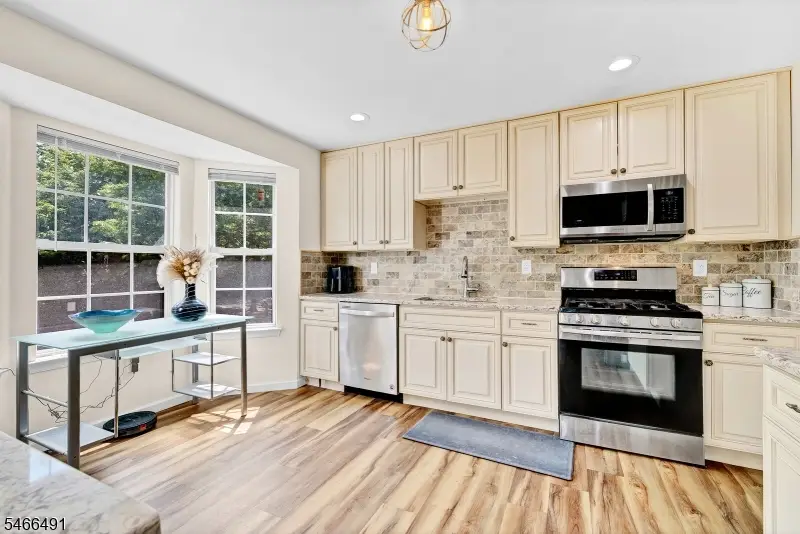810 Plymouth Rd, North Brunswick, NJ 08902 - #1