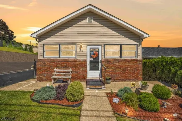 212 Gordon Ave, Totowa Boro, NJ 07512