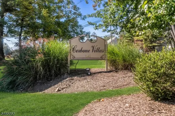 645 Ridgedale Ave #4, East Hanover Twp., NJ 07936