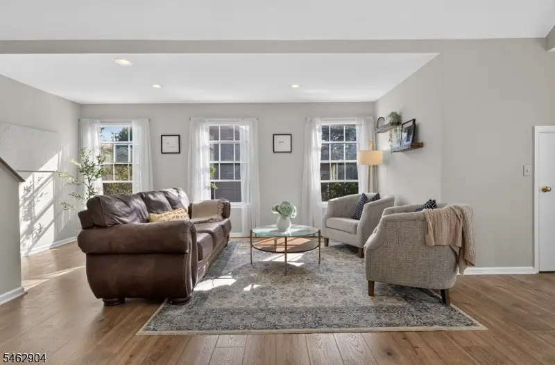 8 Oak Knoll Lane, The Hills, NJ 07921 - #2