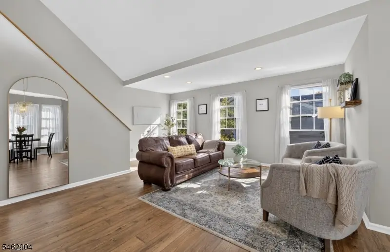 8 Oak Knoll Lane, The Hills, NJ 07921 - #3