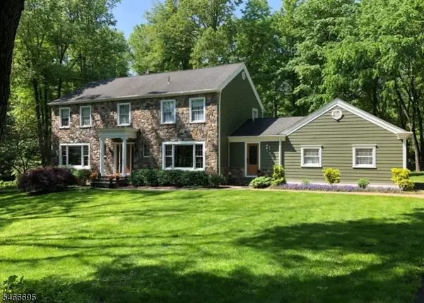 8 Stacy Ln, Bernards Twp., NJ 07920