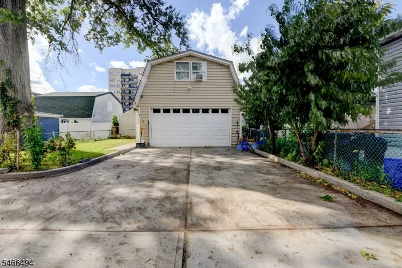 814 Kilsyth Rd, Elizabeth, NJ 07208 - #2