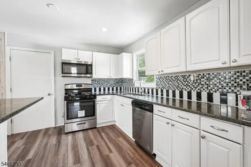 94 S 21st Ave, Manville, NJ 08835 - #2