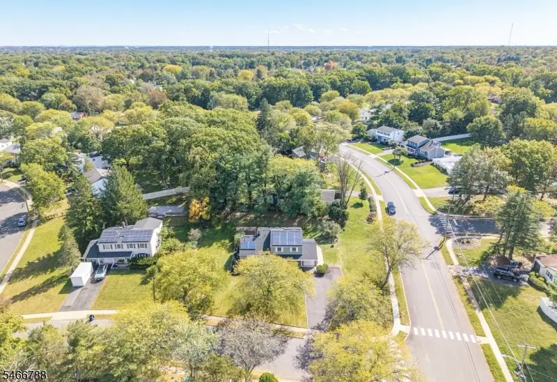 35 Patton Dr, Franklin, NJ 08873 - #3