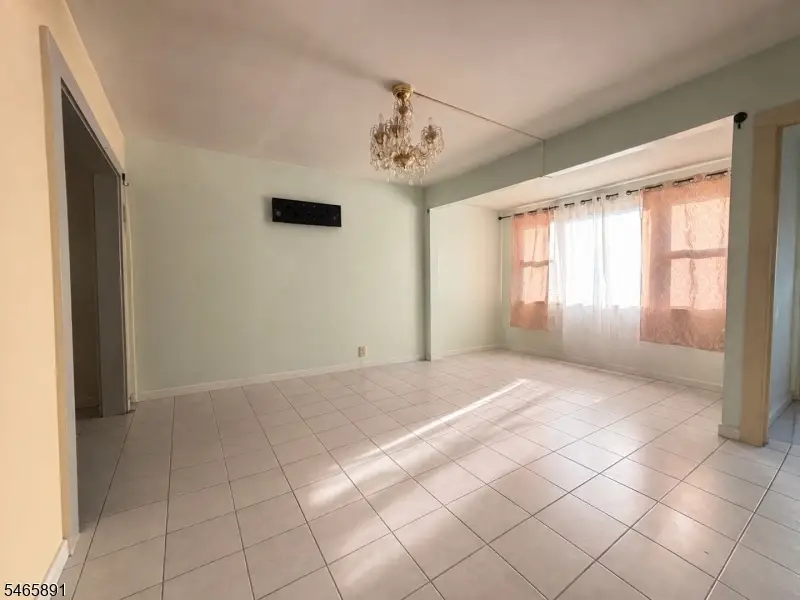 188 Floyd St, Belleville, NJ 07109 - #3