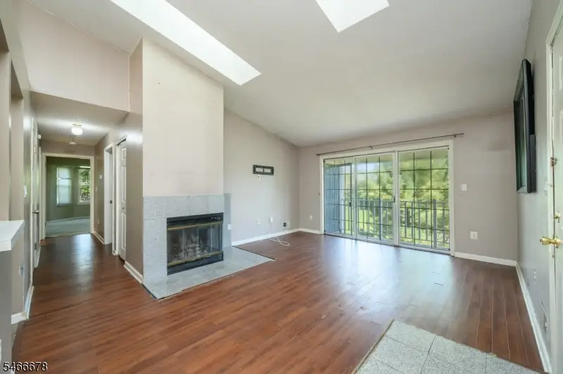 56 Amethyst Way #1018, Franklin Park, NJ 08823 - #3