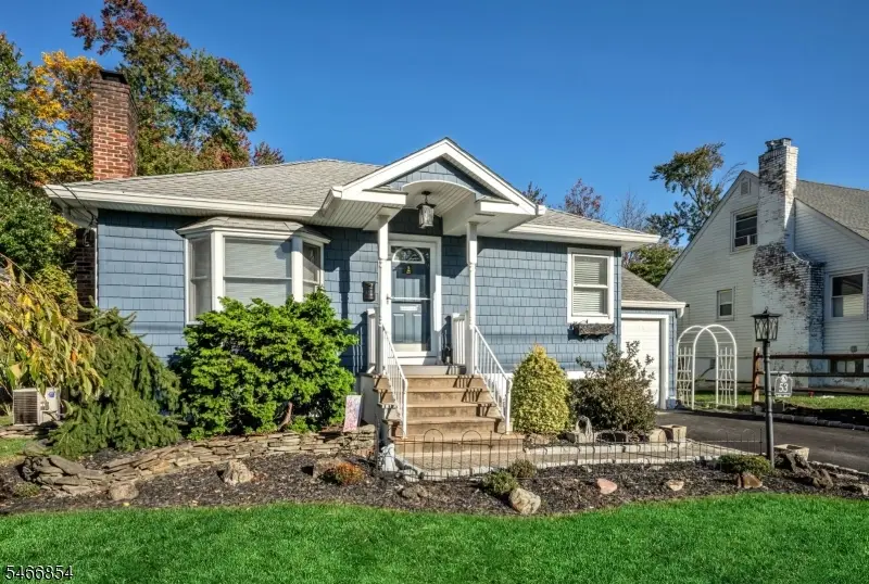 53 Hillcrest Dr, Packanack Lake, NJ 07470 - #2