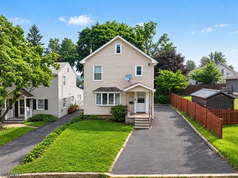 9 Chestnut St, Sussex, NJ 07461 - #3