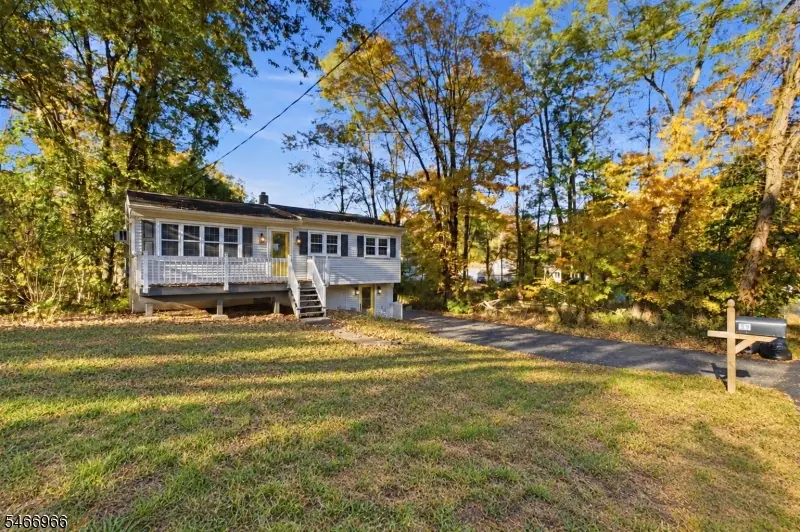 39 Brookwood Dr, Byram Center, NJ 07874 - #1