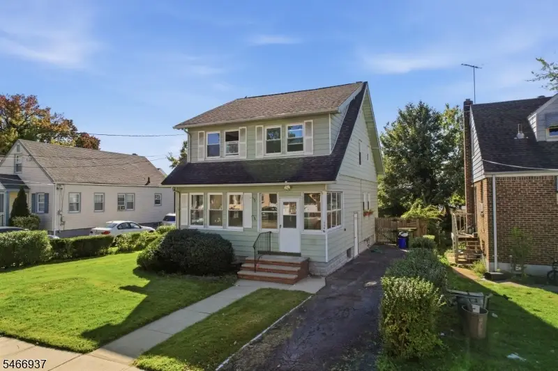 428 E 4th Ave, Roselle, NJ 07203 - #2
