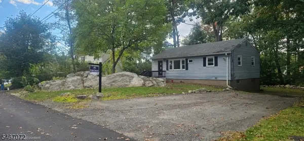 26 Woods Edge Rd, Byram Twp., NJ 07874