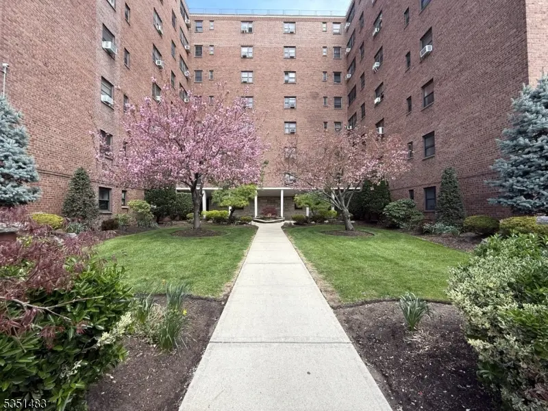 208 Anderson St #7C, Hackensack, NJ 07601 - #1
