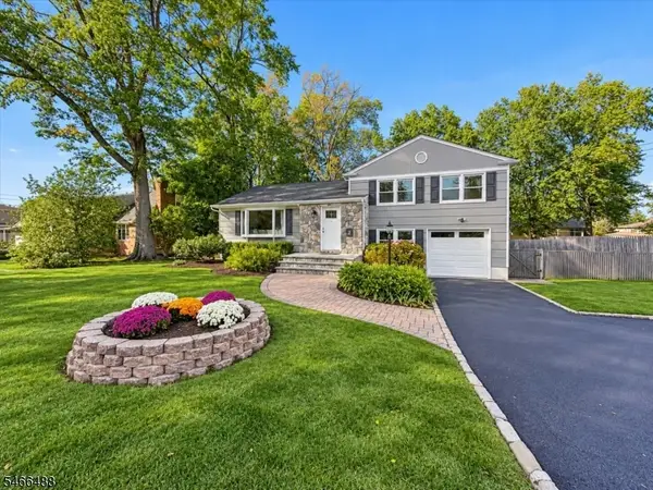 2 Buckingham Dr, Madison Boro, NJ 09740