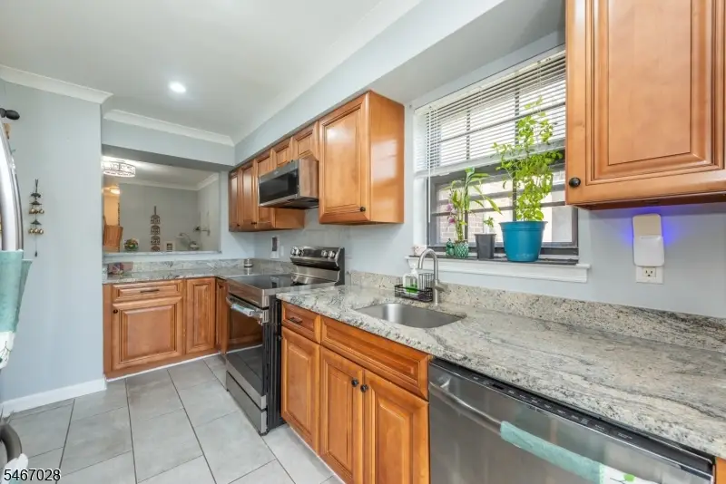 323 Gill Ln #12R, Iselin, NJ 08830 - #2