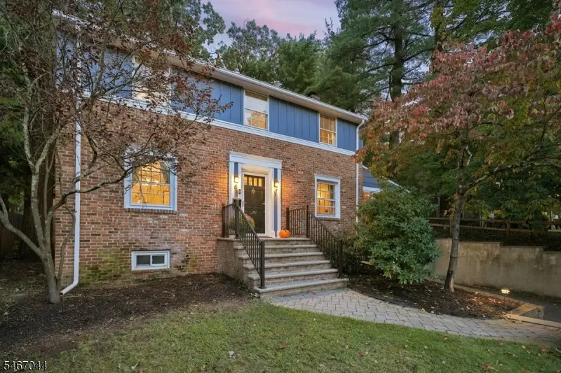 45 Wayland Dr, Verona, NJ 07044 - #2