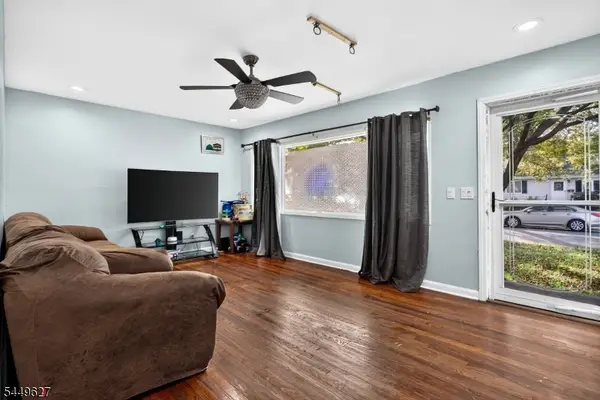 8 Kelly St, Metuchen Boro, NJ 08840