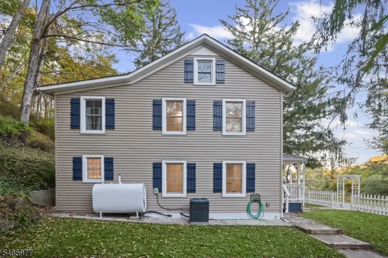 925 Wall St, Stillwater, NJ 07860 - #2
