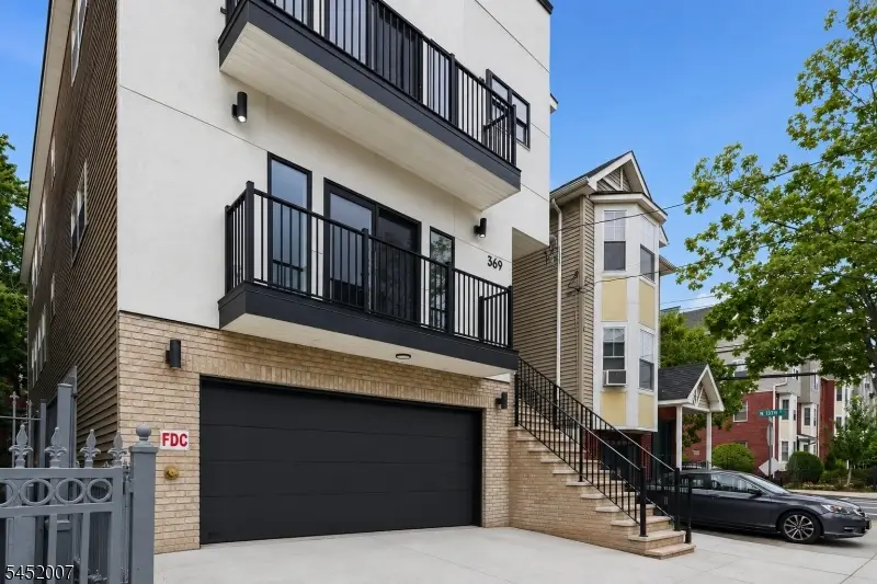 369 W 6th Ave, Newark, NJ 07107 - #2
