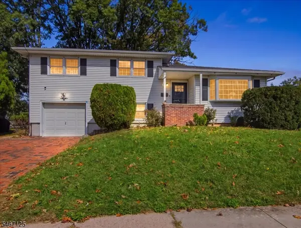 15 Adelphi Ct, Edison Twp., NJ 08837