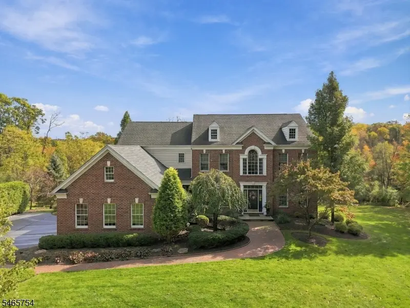 16 Ridgeline Dr, Washington, NJ 07853 - #1