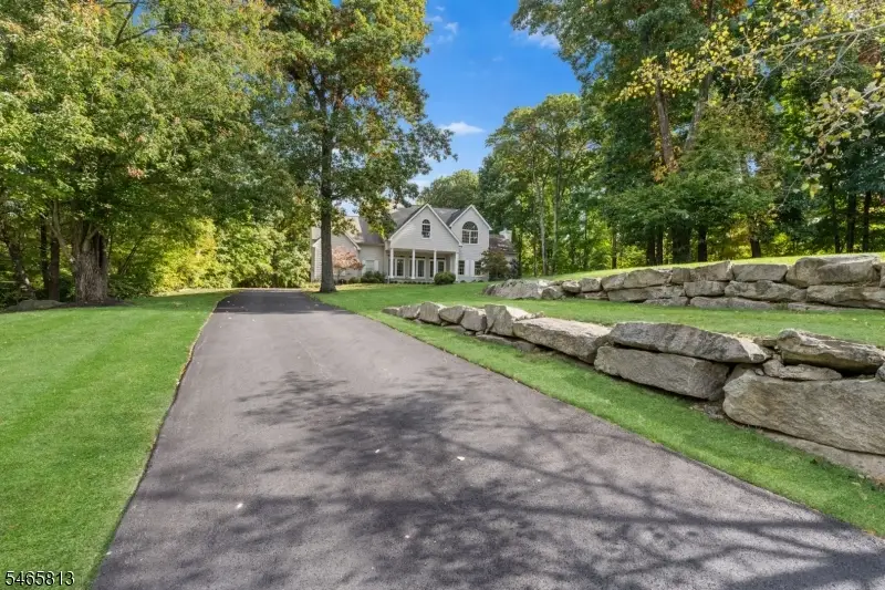 43 Stonehedge Dr, Stockholm, NJ 07460 - #2