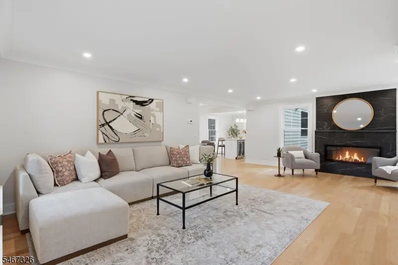 52 Pine St, Millburn, NJ 07041 - #2
