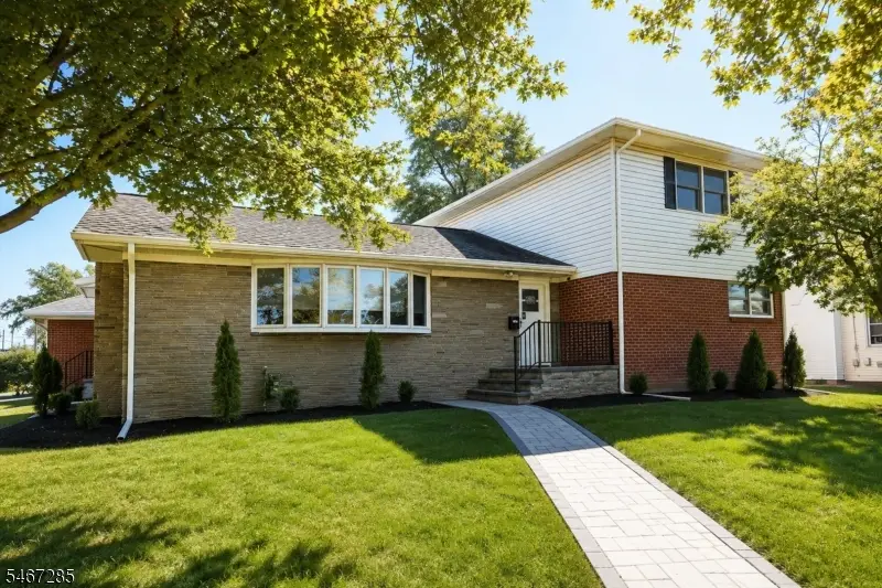675 Pierpont St, Rahway, NJ 07065 - #1