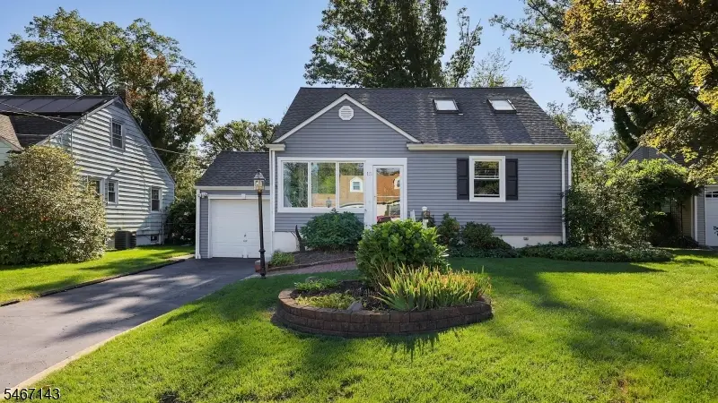 15 Waverly Pl, Cranford, NJ 07016 - #1