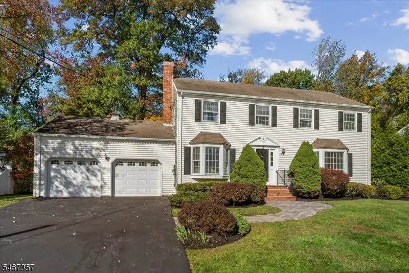 10 Warwick Rd, Morris, NJ 07960 - #3
