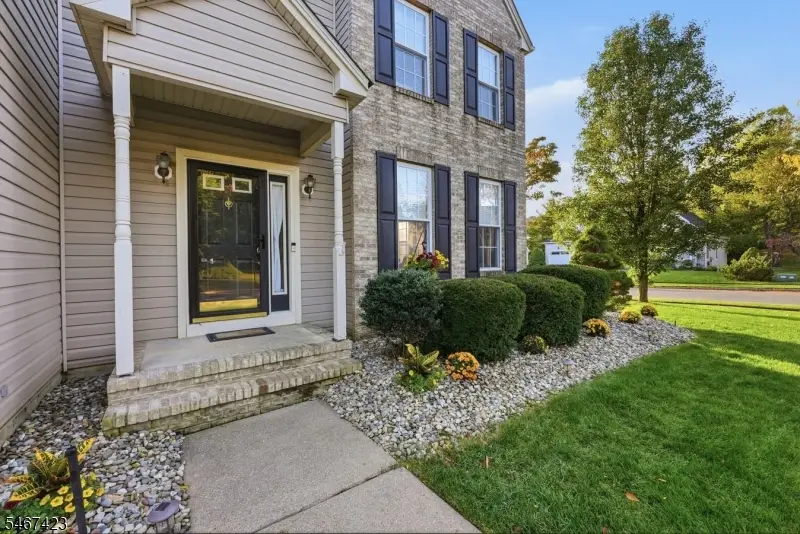 17 Windsor Ln, Lopatcong, NJ 08865 - #3