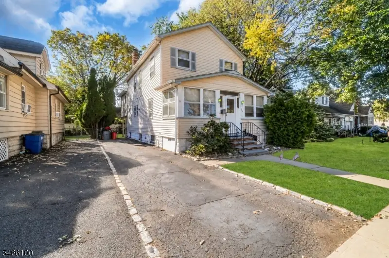 416 Roosevelt St, Roselle Park, NJ 07204 - #3