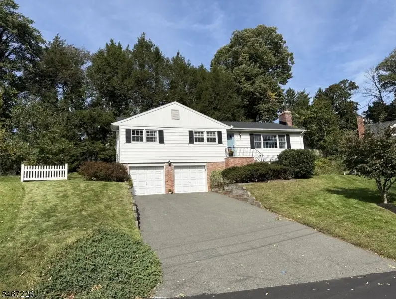 9 Harrison Ct, Summit, NJ 07901 - #1